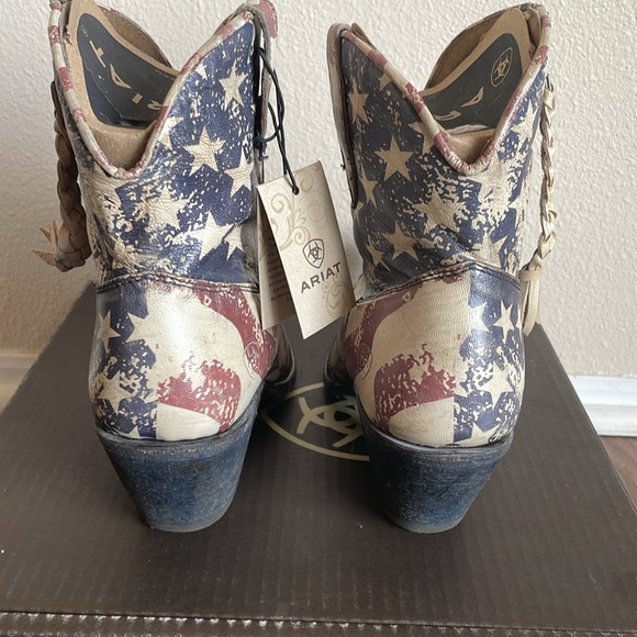 Women’s Ariat American Flag Bootie. 9.5. - Picture 3 of 6